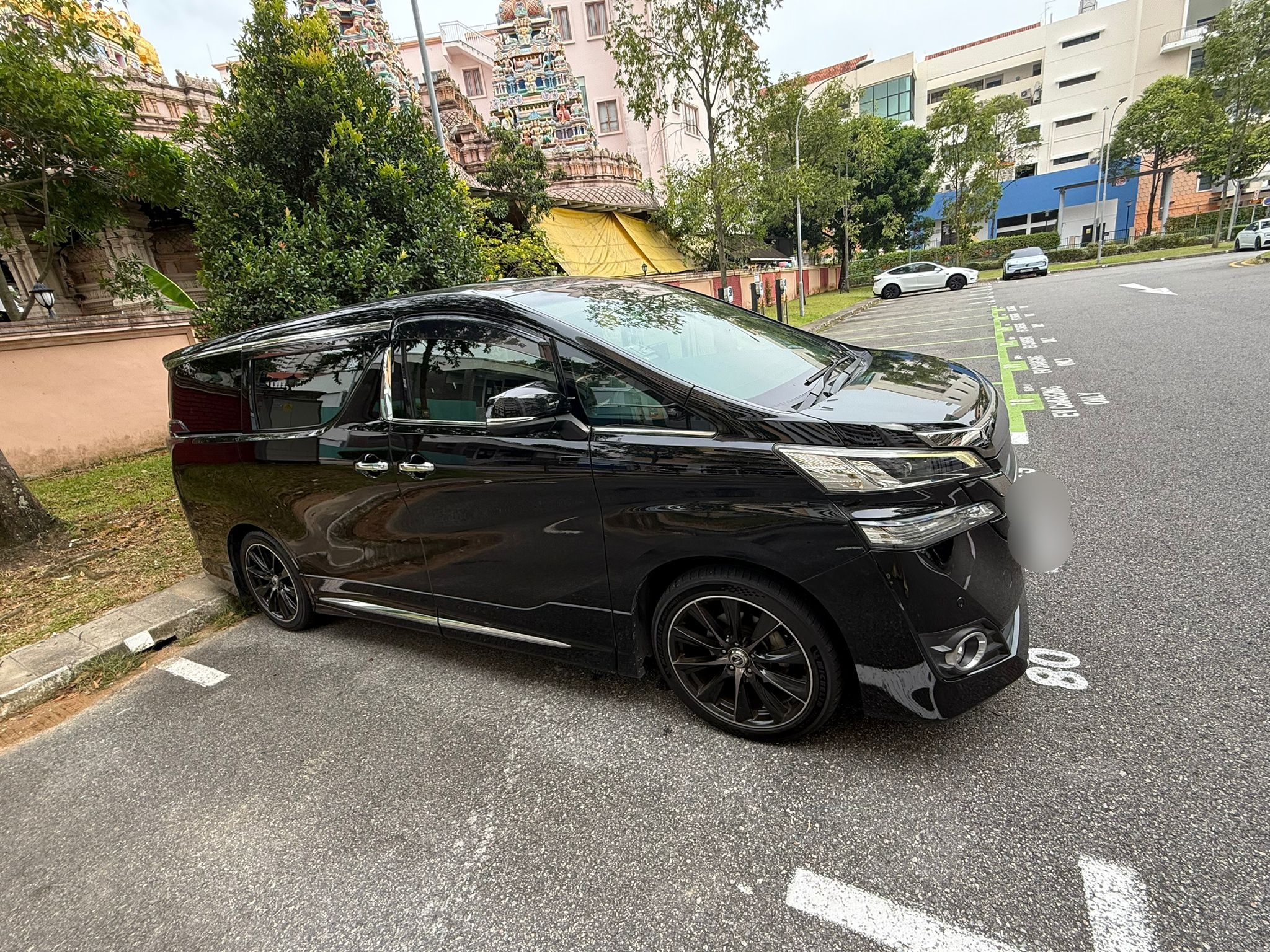 TOYOTA VELLFIRE Executive Lounge 3.5A - Image 2